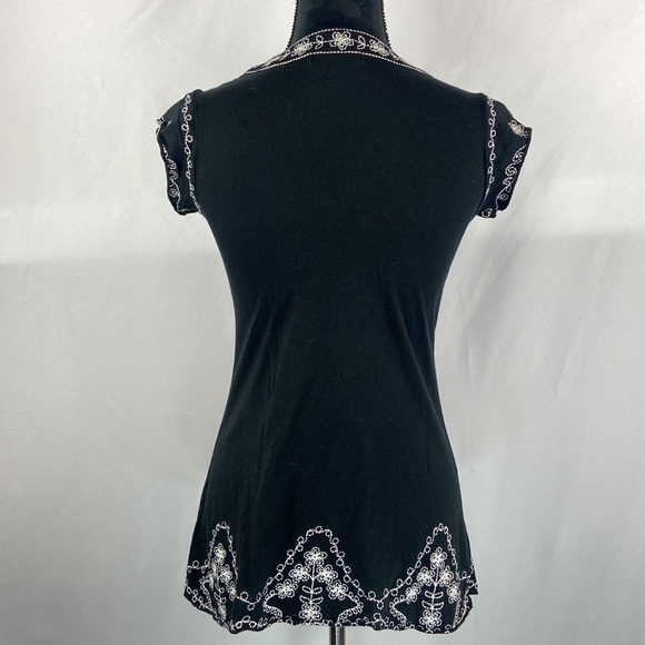 BCBG Max Azria 100% Cotton Black Tunic with Embroidered White Flower Detail - Picture 2 of 9